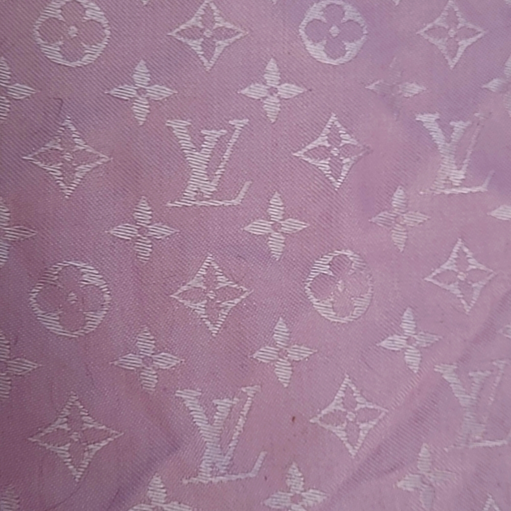 Louis Vuitton purple scarf with box